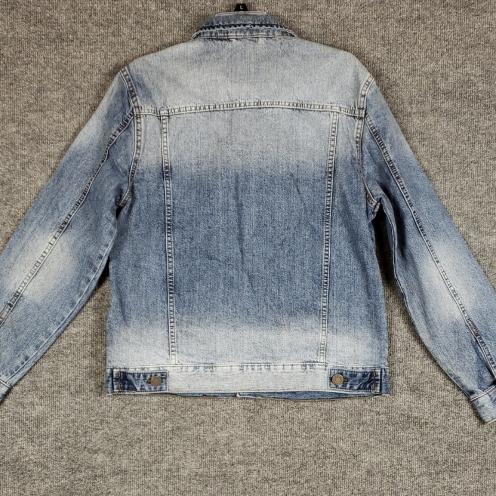 Xray Jean Jacket Men's Large Distressed Denim Button Down NEW - Picture 2 of 9